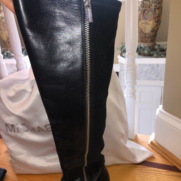 Black Michael kors over the knee leather boots - Picture 5 of 14